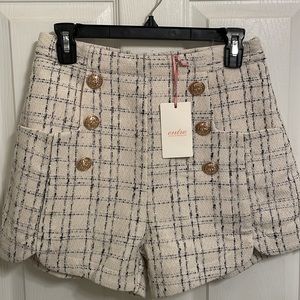 Natural tweed plaid shorts